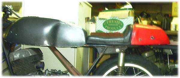 seat1s.jpg (21437 bytes)