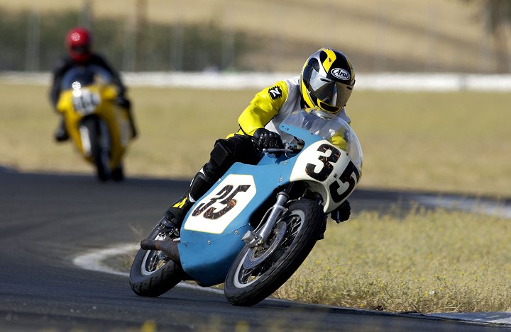 351.jpg (63216 bytes)