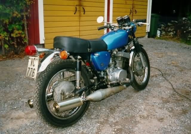 third002.jpg (83201 bytes)